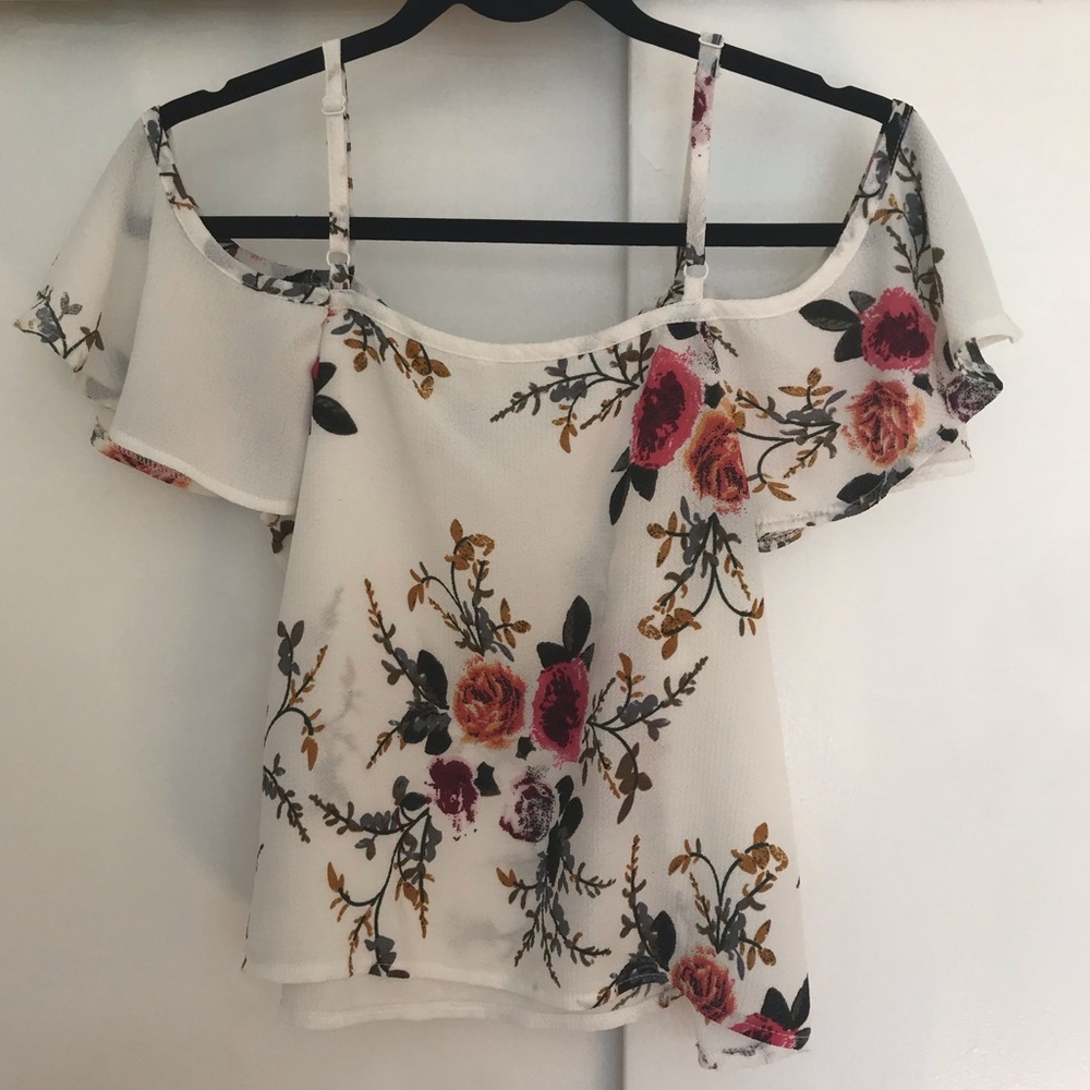 5️⃣/$1️⃣5️⃣ Floral Off the Shoulders Top - Picture 6 of 6